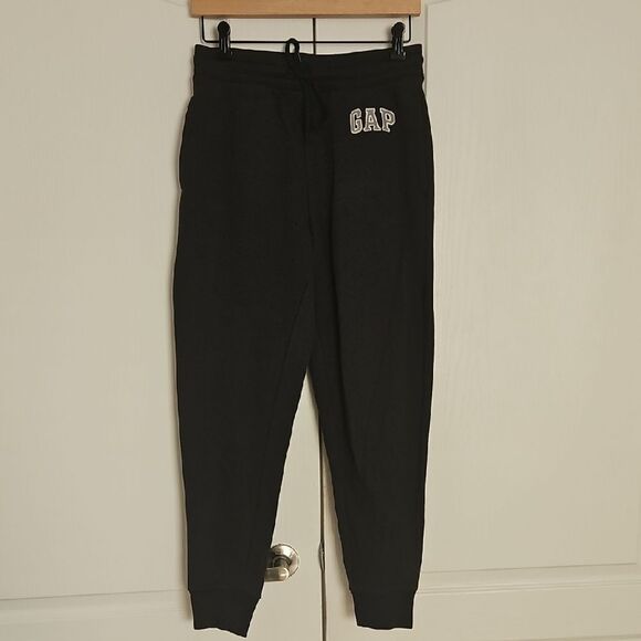 GAP Black Jogger Pants - Picture 1 of 16